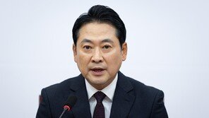 장동혁 “민중기 특검, 법복 입은 도적…미공개정보 이용 주식거래 고발”