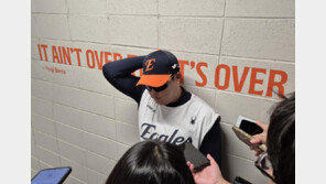 18년 만의 가을야구…한화 류현진 “선발 순서에 맞춰 잘 준비하겠다”