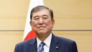 정부, 日총리 야스쿠니 공물 봉납에 “깊은 실망과 유감”