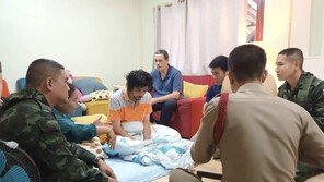 태국 정글서 길 잃은 英 청년, 곤충 먹으며 버텨…14일만에 구조