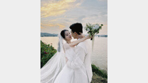 레이디스코드 주니, 내년 결혼…전투기 조종사 남편과 혼인신고