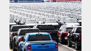 트럼프, 11월부터 중·대형 트럭 25%·버스 10% 관세 명령