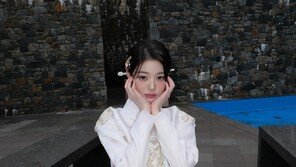 장원영, 비현실적 인형 미모…우아한 한복 자태