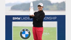 ‘빨간 바지’ 김세영 5년만에 웃었다…고향서 13번째 LPGA투어 우승 트로피
