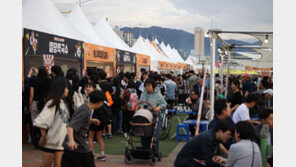 공지천서 연 ‘막국수닭갈비축제’ 흥행 대박