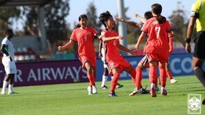 ‘장예윤 동점골’ U17 여자 축구대표팀, 월드컵 첫 경기서 무승부