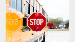 초등생 9명 태운 통학차량, 엉뚱한 길로…70대 운전기사 입건