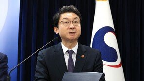 이억원 금융위원장 “실수요 외 대출 제한 원칙…필요시 즉각 추가 조치”