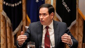 “美국무, 엘살바도르 대통령 비리 제보자 넘겨주기로 밀약”