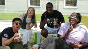 ‘케데헌’ 글로벌 인기, ‘분식 축제’도 달군다