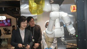 커피 내리는 로봇, 안심해도 될까?…식약처 답변은 ‘이것’