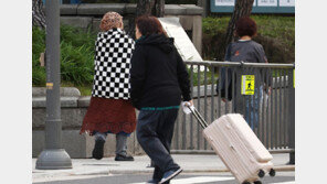 [날씨]서리·얼음 어는 최저 3도 ‘깜짝 추위’ 계속…동쪽엔 최대 40㎜ 비