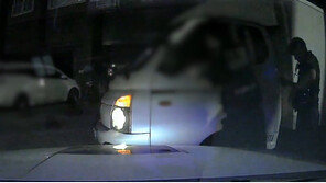 무면허 음주운전 40대 구속 송치…도주 중 경찰차 들이받기도