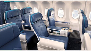 좌석 젖히는 것도 돈 내야?…캐나다 항공사 ‘리클라이닝 유료’ 논란