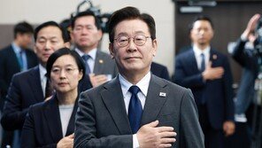 李, 경찰의 날 기념식 참석…“한국 성취 바탕에 경찰 희생과 헌신”