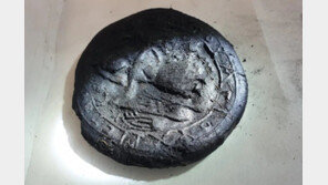 튀르키예서 1200년 된 빵 발굴…예수 형상 새겨져