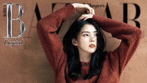 한소희, 빨간 스타킹으로 완성한 섹시미