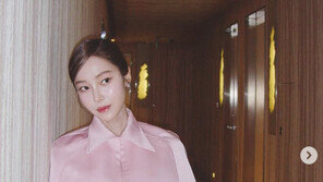 제시카, 한손에 잡힐듯한 한줌 허리…핑크빛 공주 자태