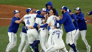 ‘류현진 매치’ 월드시리즈 토론토-다저스 맞붙는다