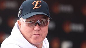 김경문 한화 감독 “정우주, 어리지만 담대해…믿고 선발 투입”