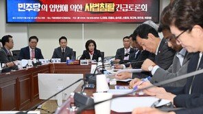 與 “판사가 신인가” 조희대 거취 또 압박… 野 “사법부 위에 서면 독재”