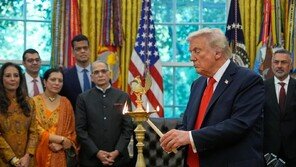 트럼프 “푸틴과 쓸데없는 회담 원치않아” 정상회담 연기 시사