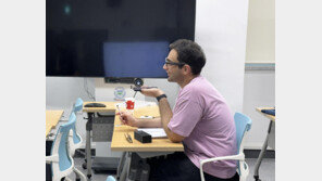 부산대, 국내 대학 최초 통번역 기능 지원 ‘AI 안경’ 도입