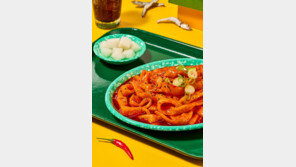 집에서 분식점 쫄깃한 맛 그대로… ‘생생납작떡볶이면’ 출시