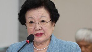 김건희 특검, ‘금거북이 매관매직’ 이배용 비서 참고인 소환