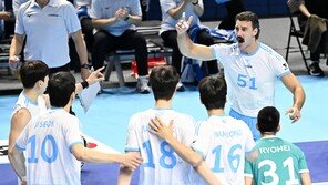 ‘정지석 23점’ 남자배구 대한항공, 홈 개막전서 한전 3-1 제압