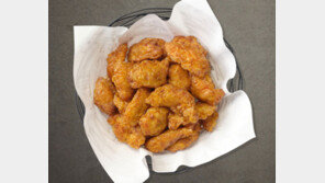 교촌치킨, 무게 줄인 ‘꼼수 인상’ 논란에 백기