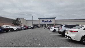 계산 늦다고 격분…美쇼핑몰서 다른 고객 흉기로 찌른 20대女