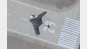 ‘날개폭 42m’ 中 초대형 스텔스 무인기 시험비행 포착 (영상)