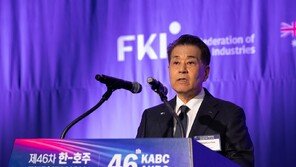 장인화 포스코그룹 회장, 한미 경제 협력 공로로 2025 밴플리트상 수상