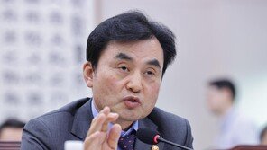 안규백 “‘계엄버스’ 탄 군 장성 조사 끝내…결과 따라 인사조치”