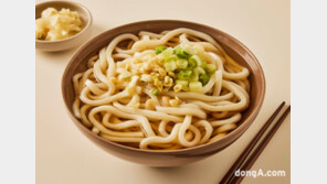 겨울철 ‘따뜻한 온면’ 시장 공략하는 풀무원… 냉장면 차별화 기술 선보인다