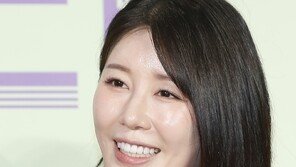 나비, 둘째 임신…라디오서 깜짝 공개 “13주차 건강하게 자라고 있어”