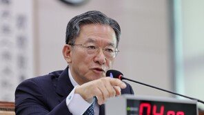 정성호 “檢 제식구 감싸기 의심 있어 상설특검 결정”