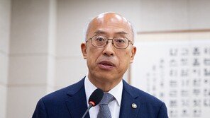 조원철 법제처장 “李대통령 재판 모두 무죄”…국힘 “범죄처장이냐”