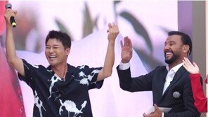 “진짜 대단” 전현무, 튀르키예 국민 MC와 자존심 건 매력 맞대결