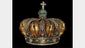 1400억 털린 루브르, 보석 일부 중앙은행 지하 27m 금고로 옮겨