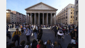 로마 유적지 판테온 외곽 담장서 60대 日관광객 추락사