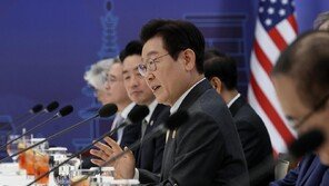李 “방위비 증액하겠다…핵잠수함 연료 공급 결단해달라”