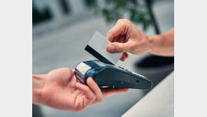 [단독]‘카드리스’ 세대가 온다…카드사, 젊은 고객 잃을까 노심초사