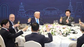 ‘트럼프 지각’에 무산됐던 한미일 장관회의, 만찬 자리서 성사