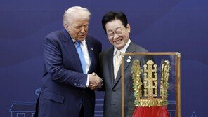 “트럼프 선물할 금관 제작 좀” 외교부 전화에 ‘40년 장인’ 20일 고군분투