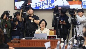 최민희 사퇴론 커지는 與… 지도부 “국감후 黨 입장 정리”