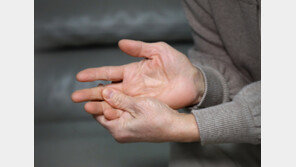 “뇌졸중 후 추운 날씨엔 팔·다리가 뻣뻣”…‘이 경우’ 치료