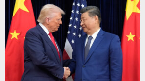 펜타닐 관세 내린 美, 희토류 통제 미룬 中…일단 정면충돌 피해