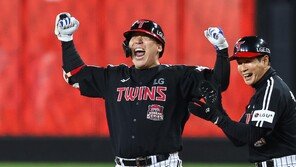 LG, 9회 뒤집기… KS 정상까지 1승 남았다